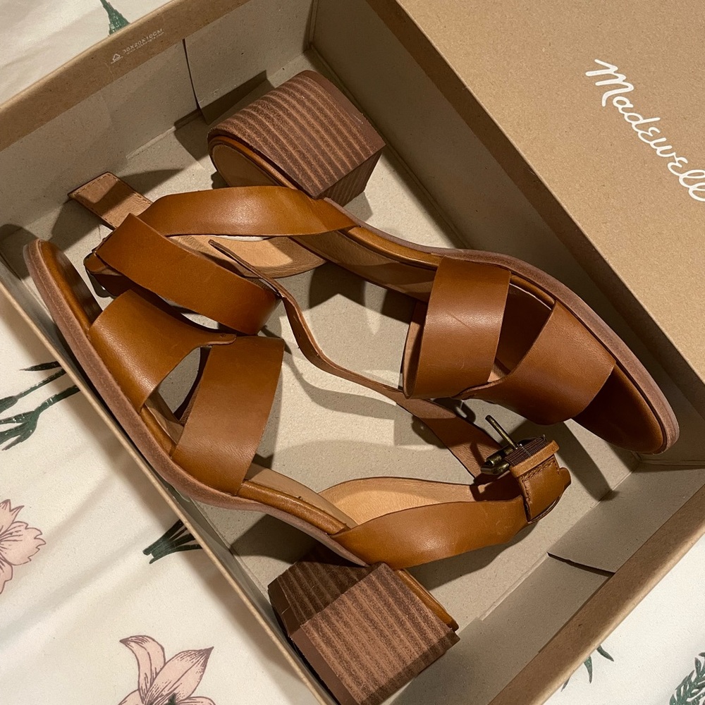 Madewell “The Kate” mid-heel sandal
